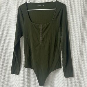 Soft A&F Rib Green Bodysuit with hook & eye closure XL
